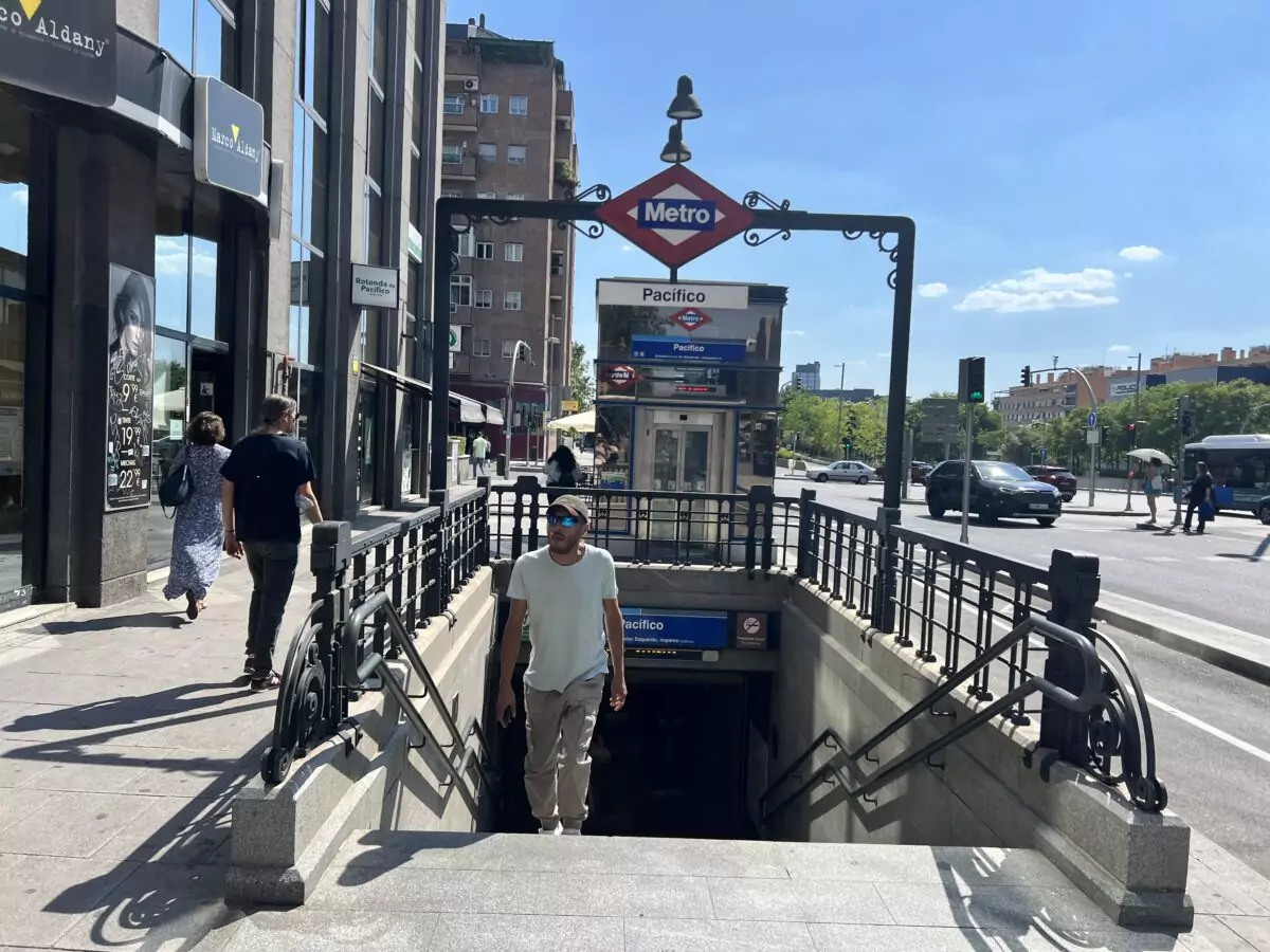 Het metronetwerk in Madrid is uitgebreid en brengt je bijna overal waar je wilt zijn.