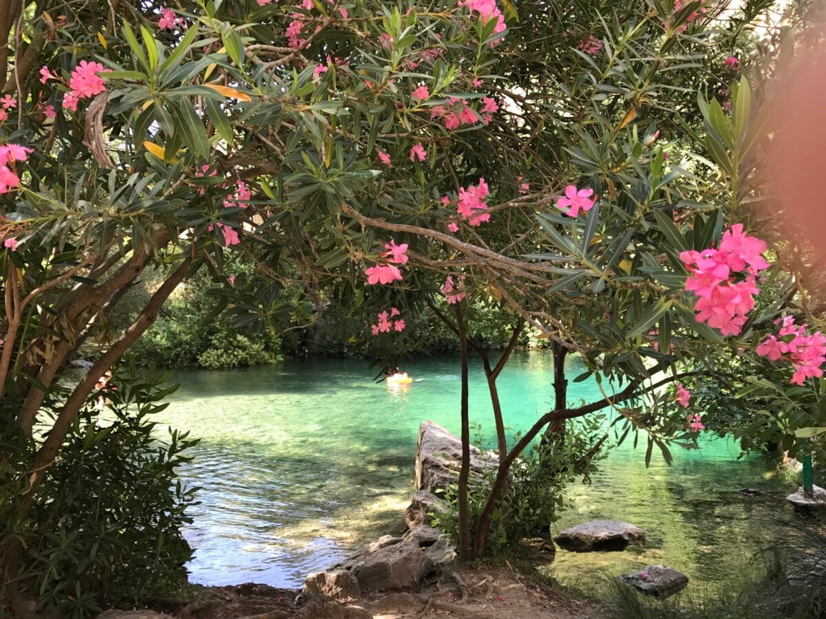 Waterval en grotten in de omgeving van Ronda.